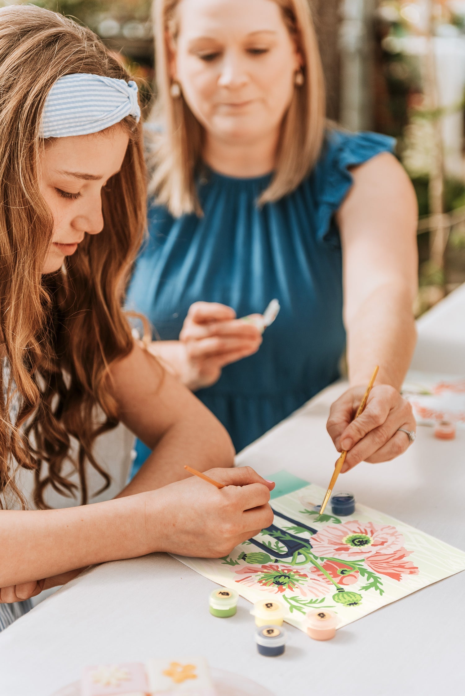 Poppies in a Vase | 8x10 paint-by-number kit